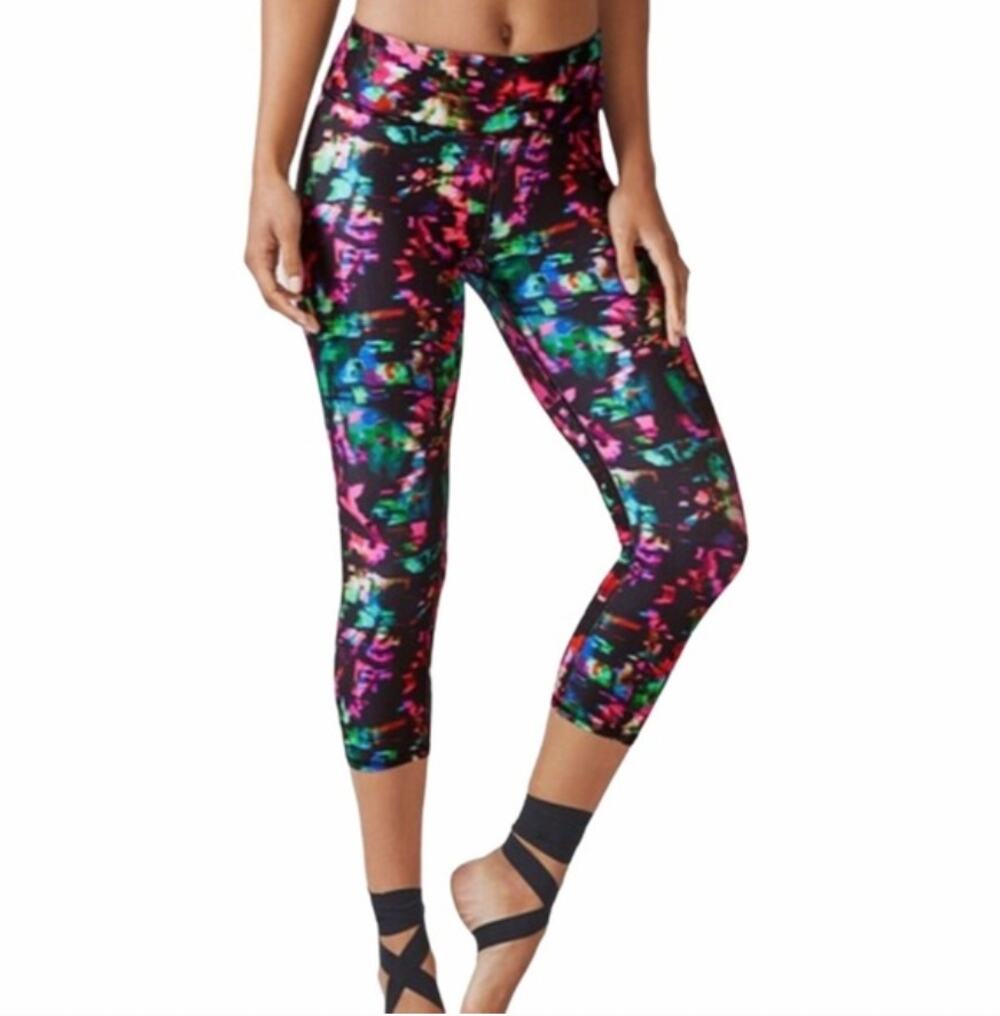 Fabletics Salar Capri Chroma Leggings XS Extra Small
